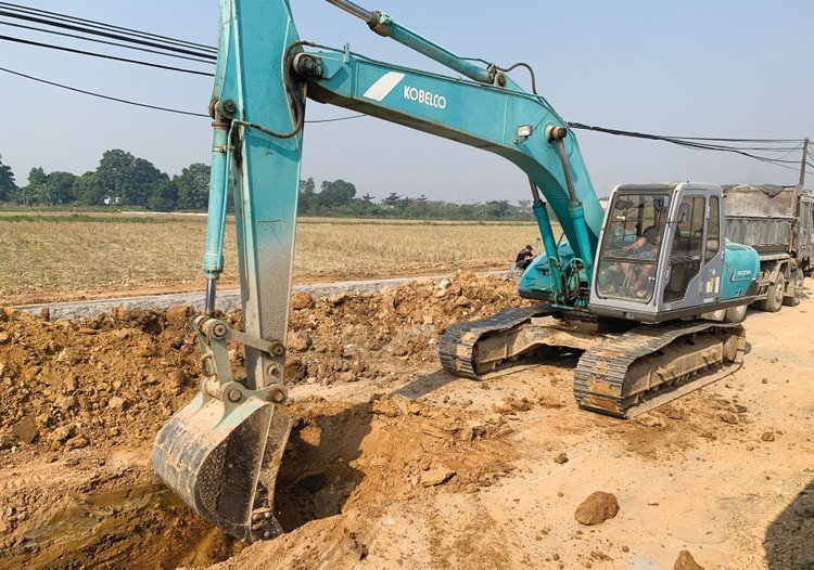 Nhiều nhà thầu phản ánh bị tước quyền làm rõ hồ sơ dự thầu khi tham dự một số gói thầu xây lắp. Ảnh: Nhã Chi