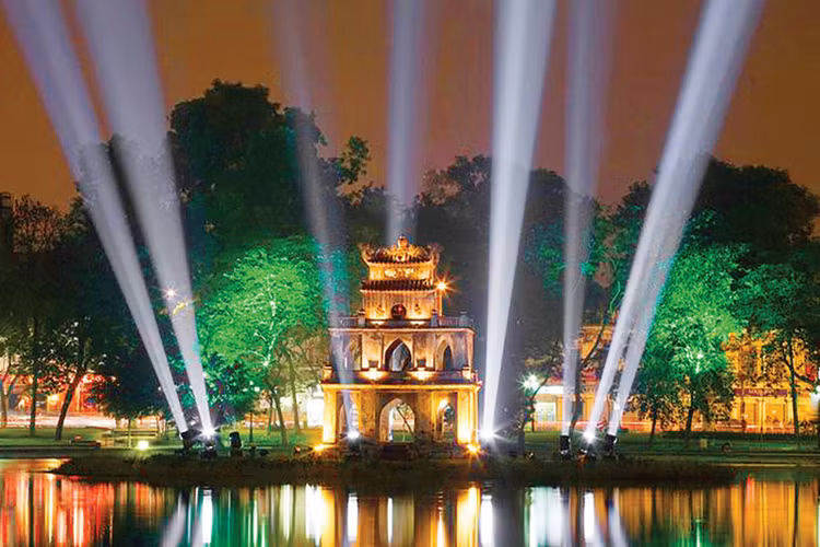 Gói thầu Thi công xây dựng và cung cấp, lắp đặt thiết bị thuộc Dự án Chiếu sáng trang trí xung quanh khu vực hồ Hoàn Kiếm (TP. Hà Nội) đã có chủ. Minh họa: Phú An