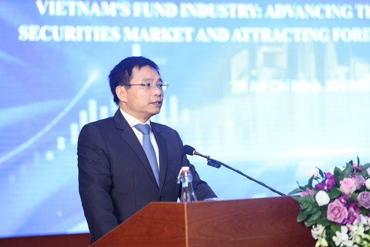 Bộ trưởng Bộ Tài chính Nguyễn Văn Thắng cho biết, hoạt động quản lý quỹ đầu tư chứng khoán tại Việt Nam đã đạt được những kết quả nhất định, từng bước góp phần vào sự phát triển bền vững của thị trường chứng khoán