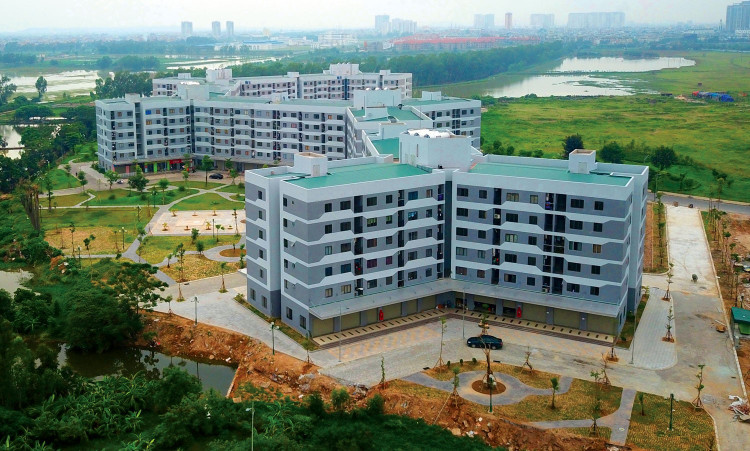 Gói thầu Thi công xây lắp và thiết bị thuộc Dự án Xây dựng cơ sở hạ tầng khu nhà ở xã hội và khu dân cư tại phường Ninh Sơn, TP. Ninh Bình phát sinh nhiều yêu cầu làm rõ HSMT. Minh họa: Song Lê