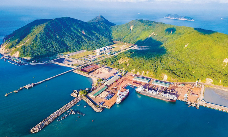 Một trong những bến cảng thuộc hệ thống cảng Vũng Áng - Sơn Dương tại Hà Tĩnh. Ảnh: Hà Minh