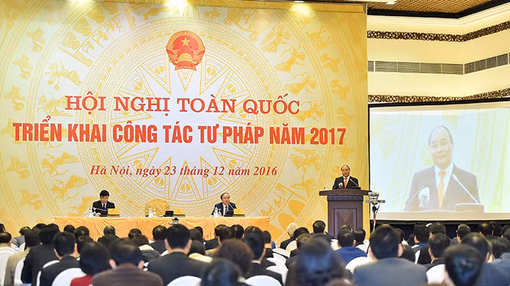 Không được cài cắm vào luật những lợi ích riêng ảnh 1