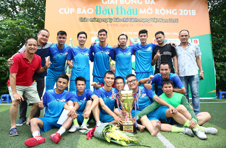 Đội Công ty CP Khoa học và Công nghệ xây dựng vô địch Cúp Báo Đấu thầu mở rộng 2018 ảnh 27