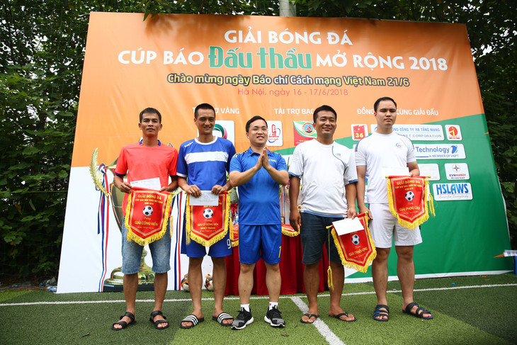Đội Công ty CP Khoa học và Công nghệ xây dựng vô địch Cúp Báo Đấu thầu mở rộng 2018 ảnh 22