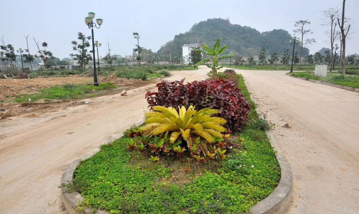 “Tiểu Tuần Châu” giữa lòng Hà Nội xây 10 năm chưa xong ảnh 11