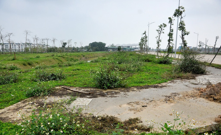 “Tiểu Tuần Châu” giữa lòng Hà Nội xây 10 năm chưa xong ảnh 9