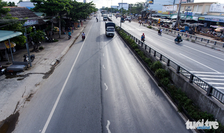 Đoạn đường nâng cấp 300 tỉ qua Cai Lậy: mới xài đã xuống cấp ảnh 6