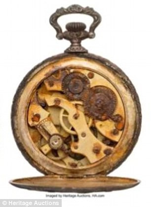 Chiếc đồng hồ tìm thấy sau vụ đắm tàu Titanic có giá 1,3 tỷ đồng ảnh 1
