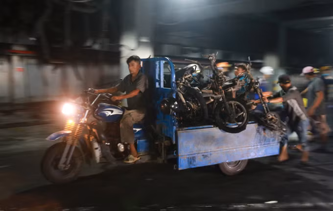 Cư dân Carina tất bật dọn đồ để tránh bị mất cắp ảnh 11