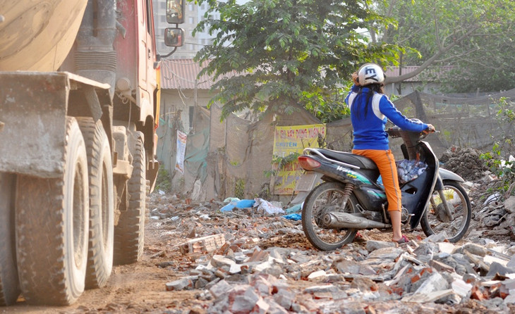 Hàng trăm hộ dân Tây Hồ mong sớm thoát khỏi con đường lầy lội ảnh 7