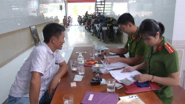 TP Huế: Hàng trăm xe cầm cố ở các tiệm cầm đồ sai quy định ảnh 4