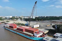 Phát huy tiềm năng của vận tải thủy nội địa được xem là một trong những giải pháp kéo giảm chi phí logistics. Ảnh: NC st