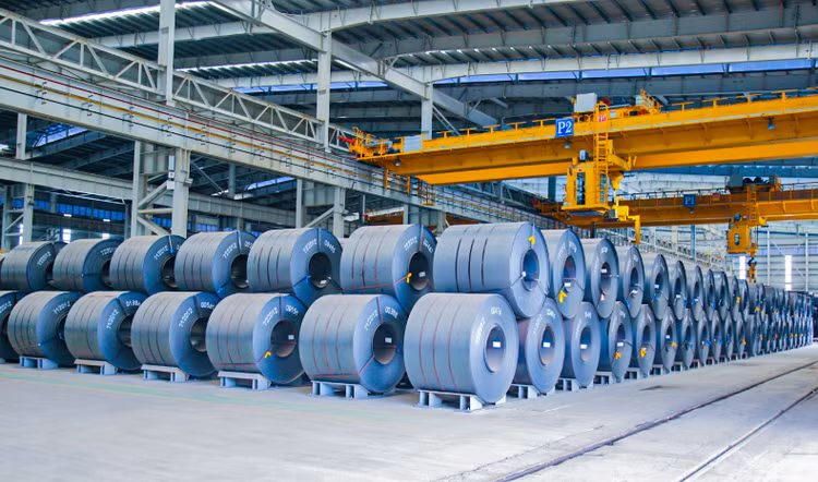 Ngành thép được SSI Research đánh giá tích cực, nhờ sự phục hồi của thị trường bất động sản, đầu tư công tăng tốc và chính sách bảo hộ thương mại trong nước. Ảnh: Internet