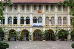 Ngày 28/8/2025, đấu giá quyền khai thác dịch vụ phụ trợ tại Trường THPT Chuyên Trần Đại Nghĩa, TP.HCM