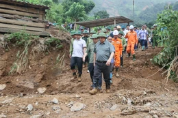 Thủ tướng Phạm Minh Chính đến thăm hỏi, động viên người dân chịu ảnh hưởng, thiệt hại nặng nề do mưa lũ, sạt lở đất tại xã Na Son, xã Tìa Dình, xã Xa Dung của tỉnh Điện Biên.