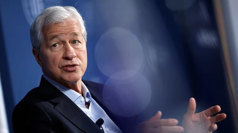 Kay Herr CEO JPMorgan: Nền kinh tế Mỹ đang suy yếu