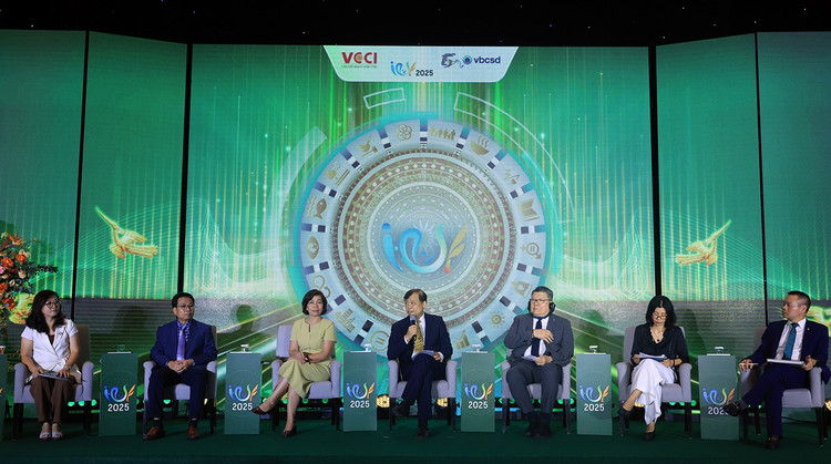 Quang cảnh diễn đàn