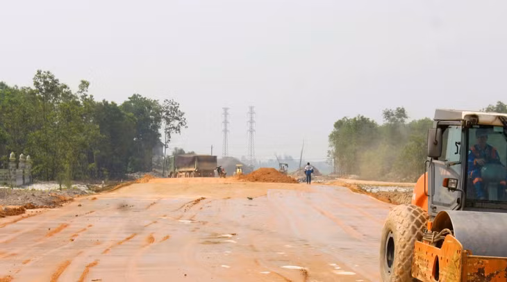 Thi công tuyến tránh phía Đông TP Đông Hà, Quảng Trị
