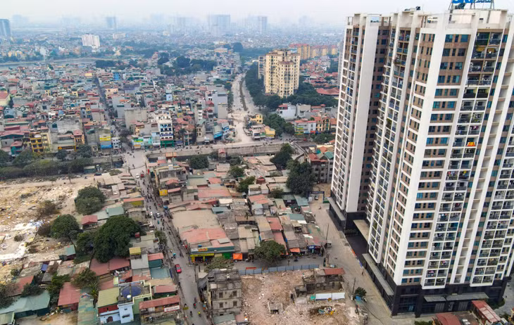 Theo Phó Chủ tịch UBND TP. Hà Nội Dương Đức Tuấn, hiện Dự án còn vướng giải phóng mặt bằng tại ngõ 176 Định Công với khoảng 2.300 m2 đất.
