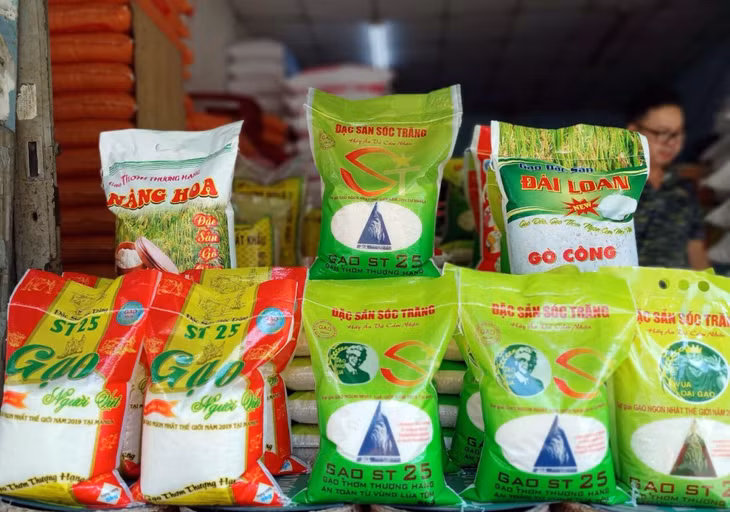 Cửa hàng gạo trên đường Lê Đức Thọ (Gò Vấp) Cửa hàng gạo trên đường Lê Đức Thọ (Gò Vấp)