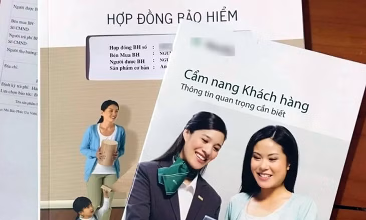Một hợp đồng bảo hiểm được bán qua kênh ngân hàng. Ảnh minh họa