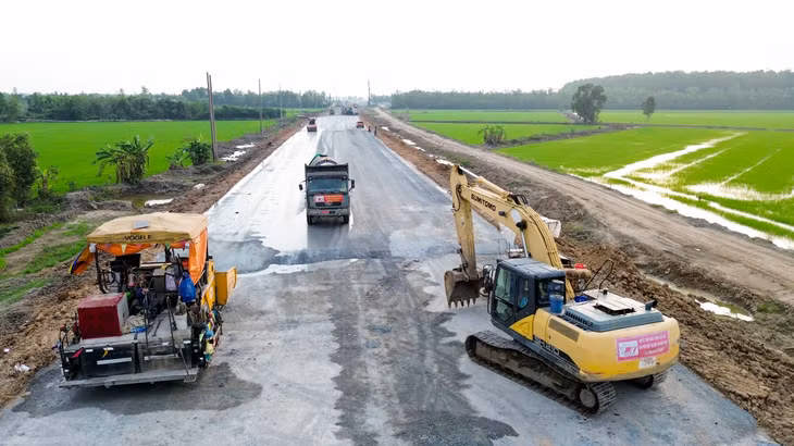 Công trường cao tốc Bắc Nam đoạn Cần Thơ - Cà Mau