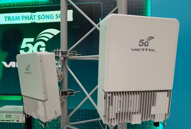 Cơ quan quản lý cũng đang chuẩn bị đấu giá các băng tần dành cho sóng 5G. Cơ quan quản lý cũng đang chuẩn bị đấu giá các băng tần dành cho sóng 5G.