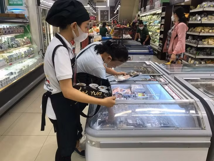 Sản phẩm bò tuyết Yuki được bày bán tại các siêu thị lớn.
