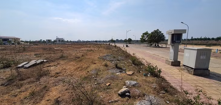 UBND tỉnh Kon Tum yêu cầu đẩy nhanh tiến độ giải ngân vốn đầu tư công năm 2024, phấn đấu đạt kết quả cao nhất