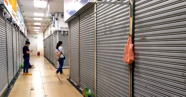 Hàng loạt sạp ở An Đông Plaza đóng cửa