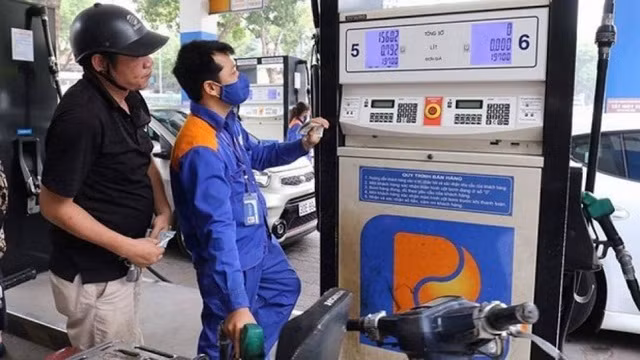 Không bỏ Quỹ bình ổn giá xăng dầu