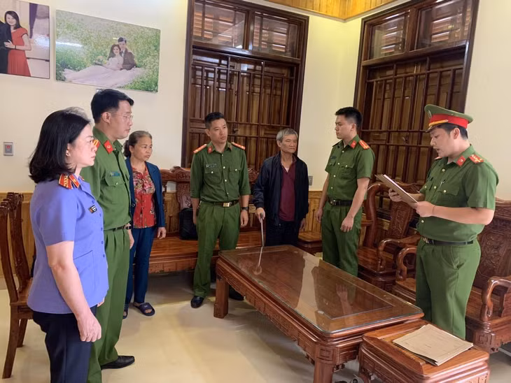 Cơ quan Cảnh sát điều tra, Công an tỉnh Sơn La thi hành Quyết định khởi tố vụ án, khởi tố bị can và Lệnh bắt tạm giam đối với Bùi Mạnh Hùng Cơ quan Cảnh sát điều tra, Công an tỉnh Sơn La thi hành Quyết định khởi tố vụ án, khởi tố bị can và Lệnh bắt tạm giam đối với Bùi Mạnh Hùng