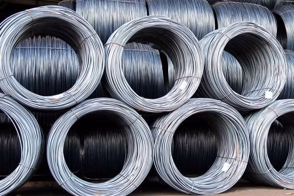 HPG vừa hạ giá thép cuộn CB240 về 15 triệu đồng một tấn HPG vừa hạ giá thép cuộn CB240 về 15 triệu đồng một tấn
