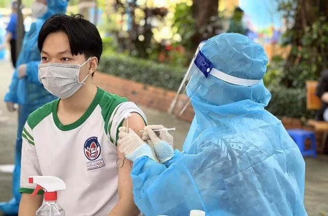 Bình Dương dự kiến đợt này sẽ tiêm cho trẻ 12 - 17 tuổi với 360.000 liều vaccine đã được Bộ Y tế phê duyệt. Ảnh minh họa