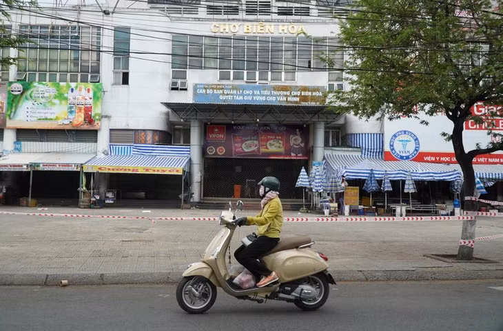 Chợ Biên Hòa nằm ở 2 phường Thanh Bình và Hòa Bình dự kiến được mở lại buôn bán sau kiến nghị của Sở Công Thương tỉnh Đồng Nai
