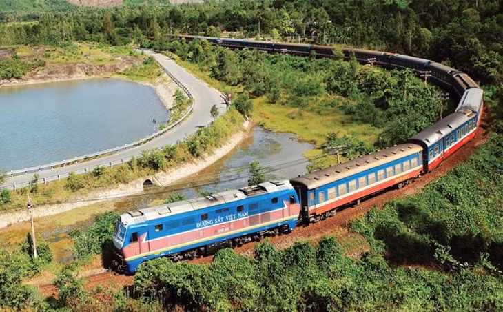 Đường sắt lập tàu chuyên biệt đầu tiên đưa người dân Hà Tĩnh sống tại các tỉnh phía Nam phía Nam về quê