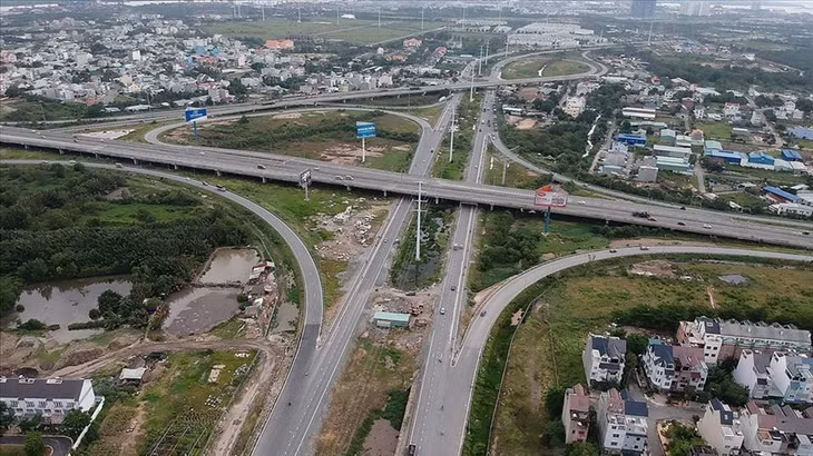 Đoạn đường Vành đai 2 đã hoàn thiện tại nút giao với cao tốc TP.HCM -Long Thành-Dầu Giây