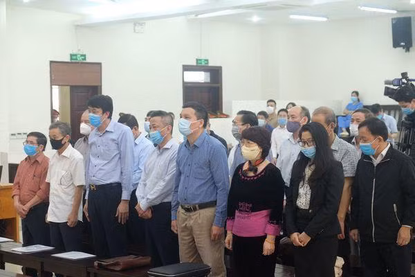 Phiên tòa sơ thẩm vụ Gang thép Thái Nguyên Phiên tòa sơ thẩm vụ Gang thép Thái Nguyên