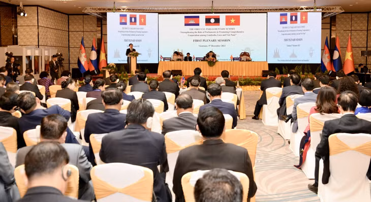 Phiên toàn thể Hội nghị cấp cao Quốc hội ba nước Campuchia – Lào – Việt Nam