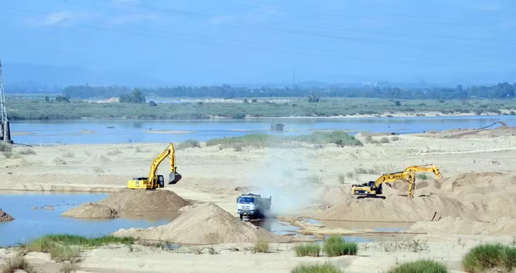 Công ty 68 khai thác cát tại mỏ cát vật liệu xây dựng thông thường ở huyện Phú Hòa.