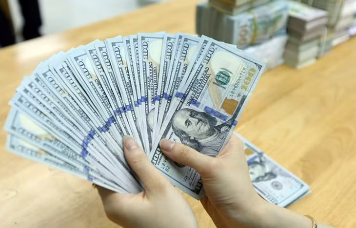 Giá USD trên thị trường quốc tế tăng nhanh