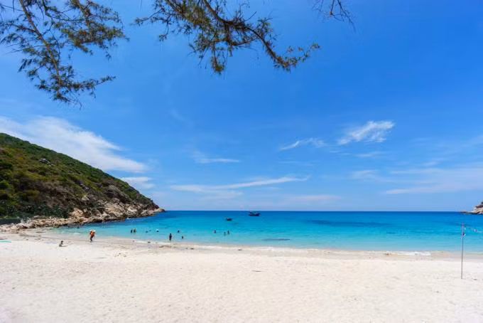 Bãi Nồm trên đảo Bình Ba