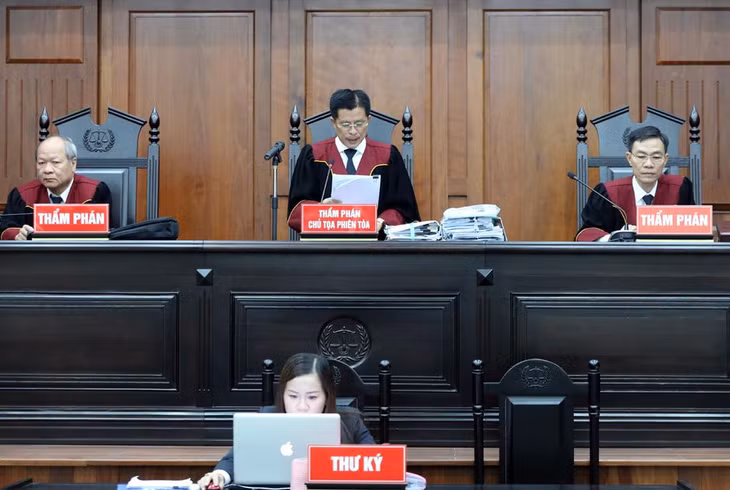 HĐXX làm việc trong một phiên tòa tại TAND Cấp cao tại TP.HCM