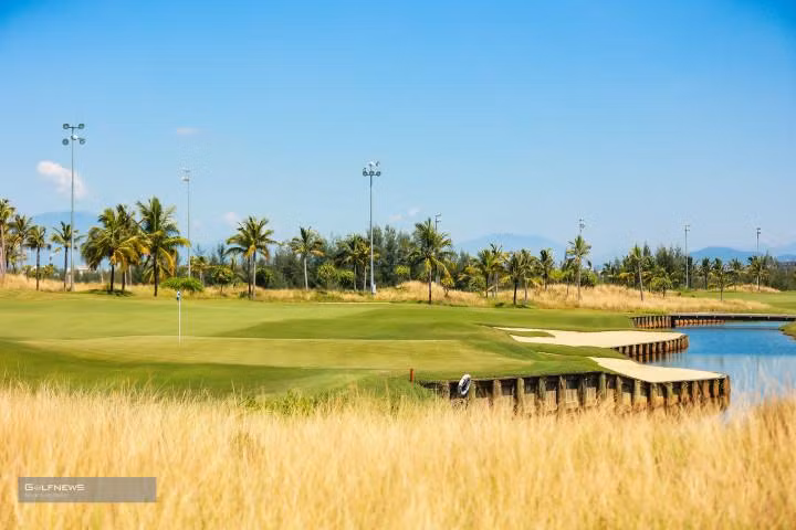 Hố 18 sân Nicklaus thuộc BRG Đà Nẵng Golf Resort - Nơi diễn ra giải BRG Open Golf Championship Danang 2022 Hố 18 sân Nicklaus thuộc BRG Đà Nẵng Golf Resort - Nơi diễn ra giải BRG Open Golf Championship Danang 2022