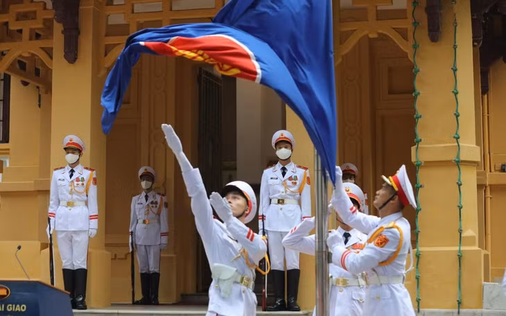 Năm 1995, Việt Nam gia nhập ASEAN đã mở đường cho xây dựng ngôi nhà chung ASEAN gắn kết 10 quốc gia Đông Nam Á.