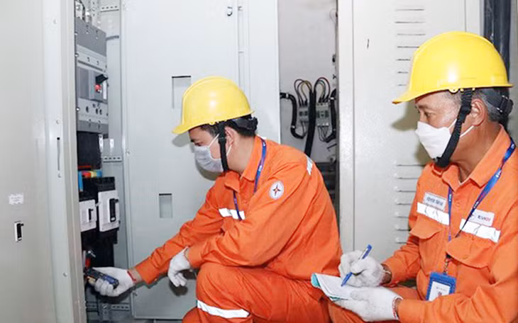 Bộ Công Thương yêu cầu EVN khẩn trương hoàn thành phương án giá bán lẻ điện bình quân năm 2023