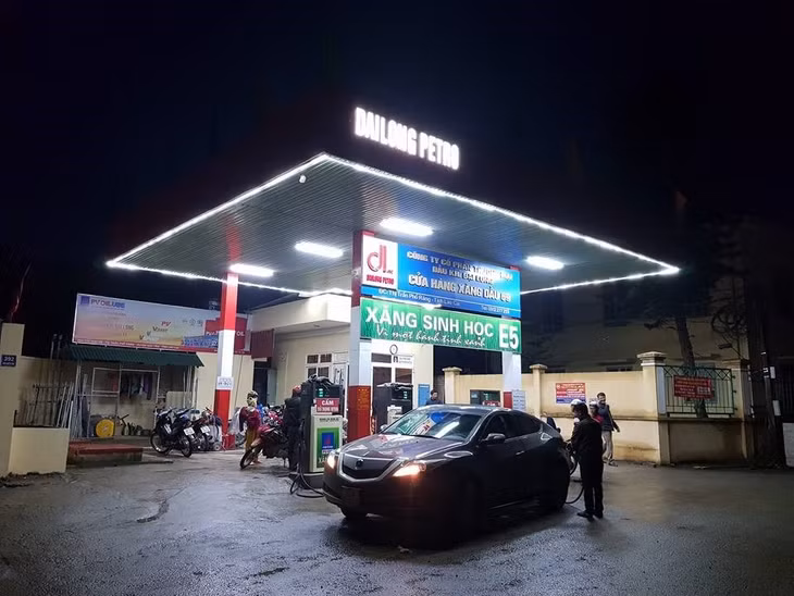 Một trong những thương nhân phân phối xăng dầu vừa bị thu hồi giấy phép hoạt động Một trong những thương nhân phân phối xăng dầu vừa bị thu hồi giấy phép hoạt động