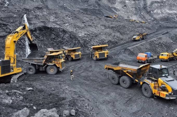 Khai thác than tại một công ty thành viên của TKV Khai thác than tại một công ty thành viên của TKV