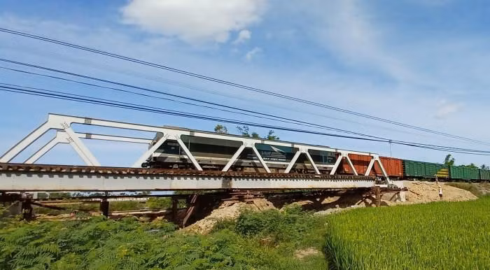 Giai đoạn 2021-2025, vốn ngân sách Nhà nước bố trí hơn 14.000 tỷ đầu tư cho hạ tầng đường sắt. Ảnh: Công trình cầu thuộc Dự án cầu yếu gói 7.000 tỷ trung hạn 2016-2020