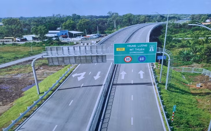 Ô tô được lưu thông trên cao tốc Trung Lương - Mỹ Thuận từ 25/1- 10/2/2022. Ô tô được lưu thông trên cao tốc Trung Lương - Mỹ Thuận từ 25/1- 10/2/2022.